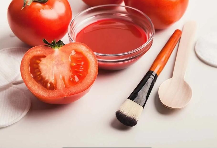 You are currently viewing Do Tomato Facial for a Month and Get Flawless Skin.