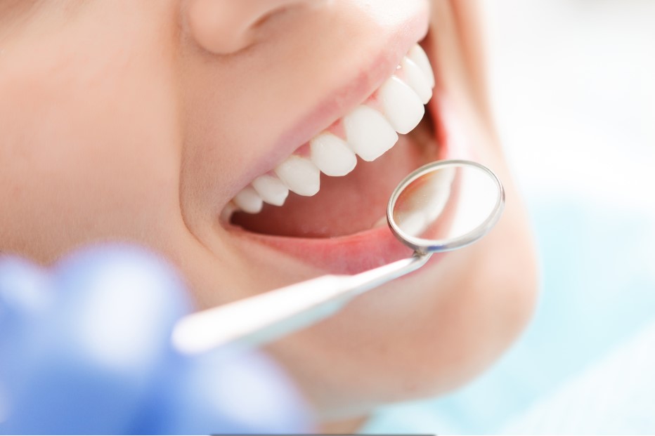 You are currently viewing What are the symptoms and causes of poor oral and dental health?